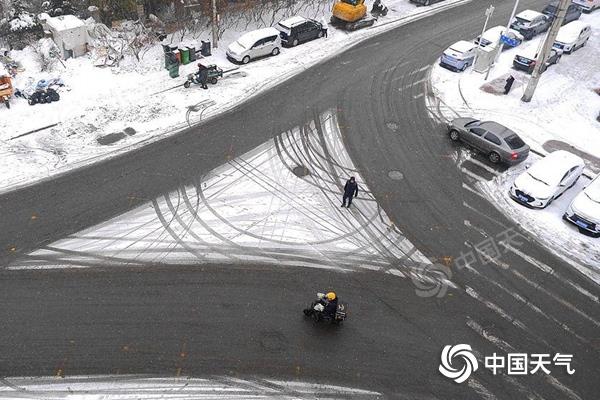 东北这波降雪开始上强度了,东北大雪来袭，规模升级中